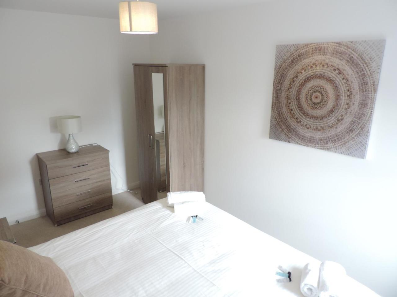 Park House - City Centre Apartment Peterborough Kültér fotó