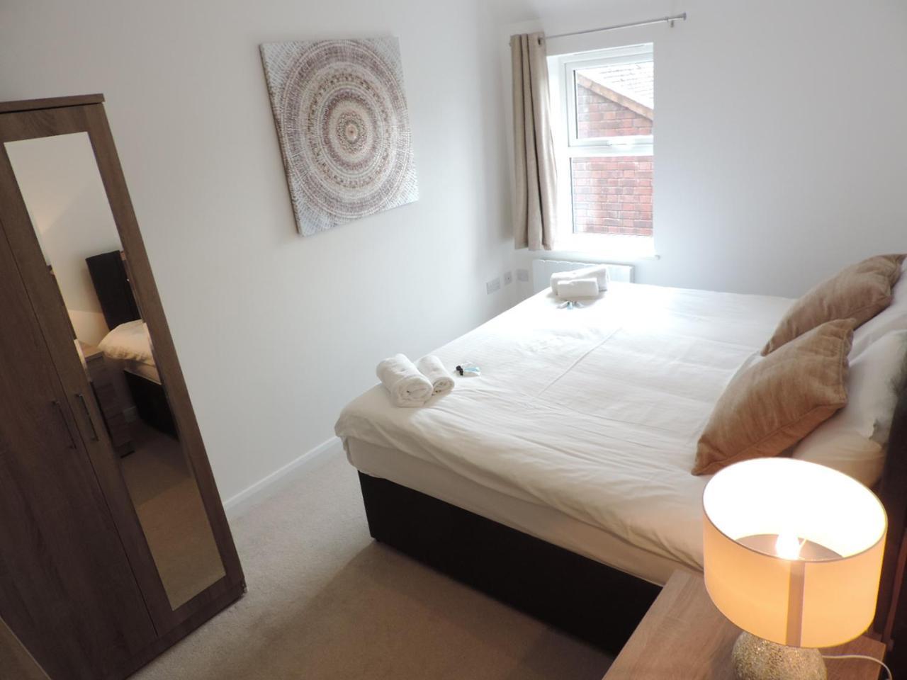 Park House - City Centre Apartment Peterborough Kültér fotó