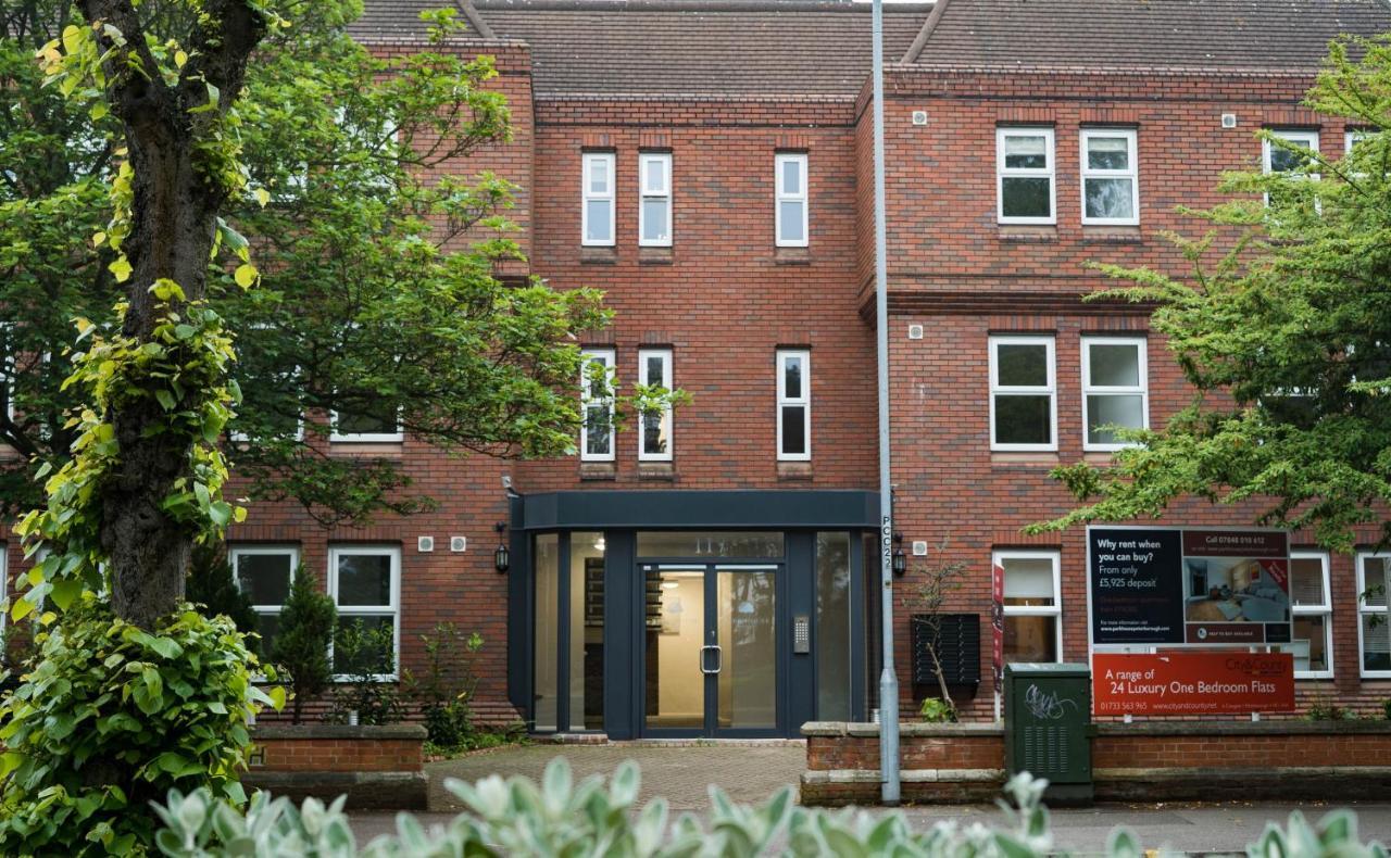 Park House - City Centre Apartment Peterborough Kültér fotó